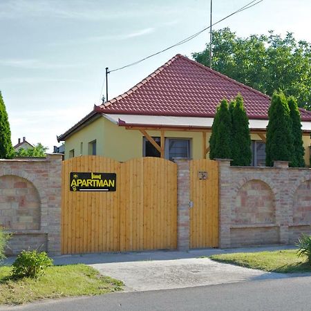 Ferenczi Apartament Hajduszoboszlo Exterior foto