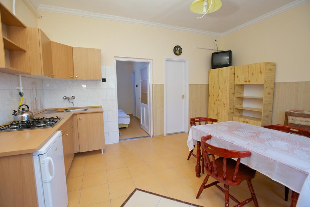 Ferenczi Apartament Hajduszoboszlo Quarto foto